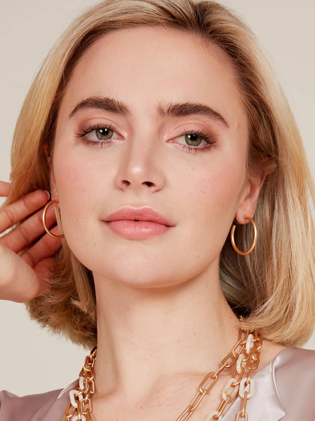 ZENZII Jewelry - Wholesale Hoop Earrings - Small Thin Hoop Earring1