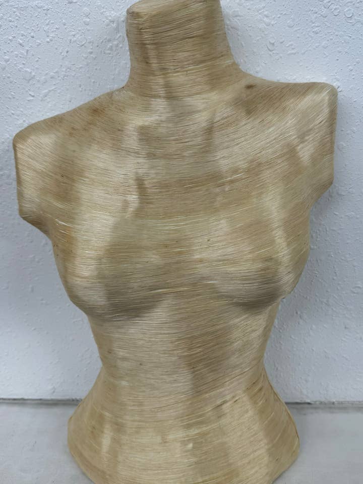 NATURAL GOLD THREAD WRAPPING WALL HANGING DISPLAY MEDIUM for wholesale by International Duru's