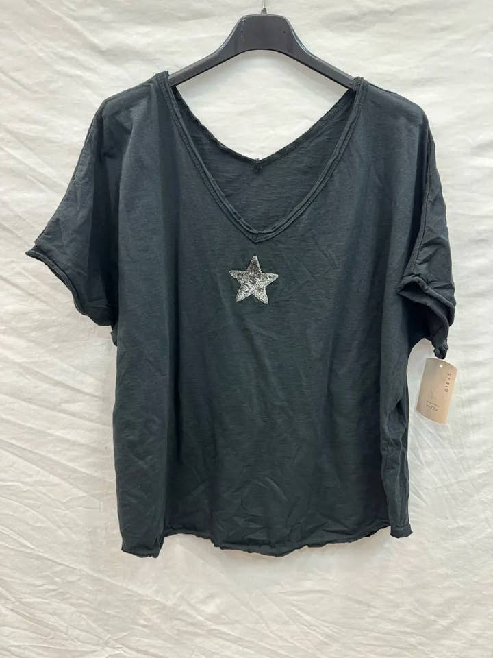 Mimi & Gogo – Großhandel T-Shirt – Damen – Damen-T-Shirt mit doppeltem V-Ausschnitt und Paillettenstern7