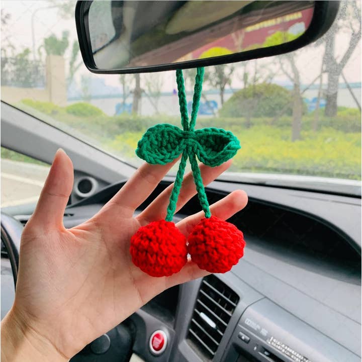 TOMOPOD LLC - Vente Breloque décorative pour voiture – femme - Jolis accessoires de suspension pour miroir de voiture en forme de cerisier au crochet pour femmes