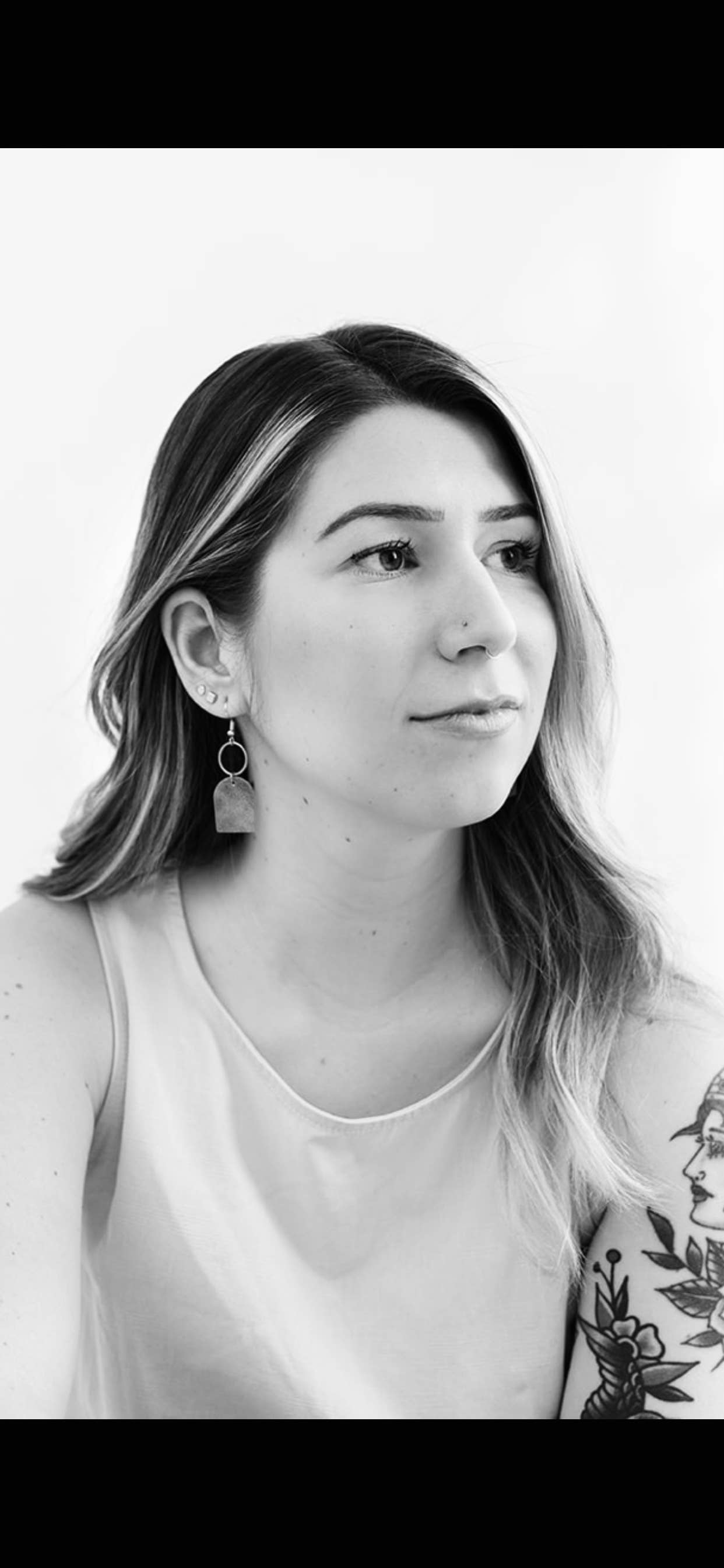 Whitebirch Handmade Goods - Wholesale Dangle Earrings - Dark Green Leather with Brass Circle Earrings9