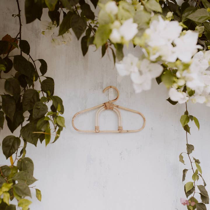 Village Thrive - Wholesale Clothes Hangers - Rainbow Rattan Hanger3