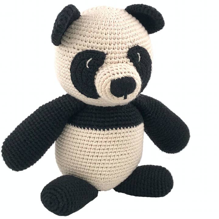 Toypanda Bär Kuscheltiere Schwarz/Weiß – handgehäkelt aus Bio-Baumwolle für den Großhandel von Luna-Leena - handmade in Nepal