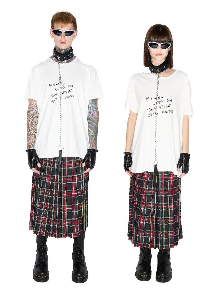 Jupe plissée Christine rouge pour la vente par Come On Europe