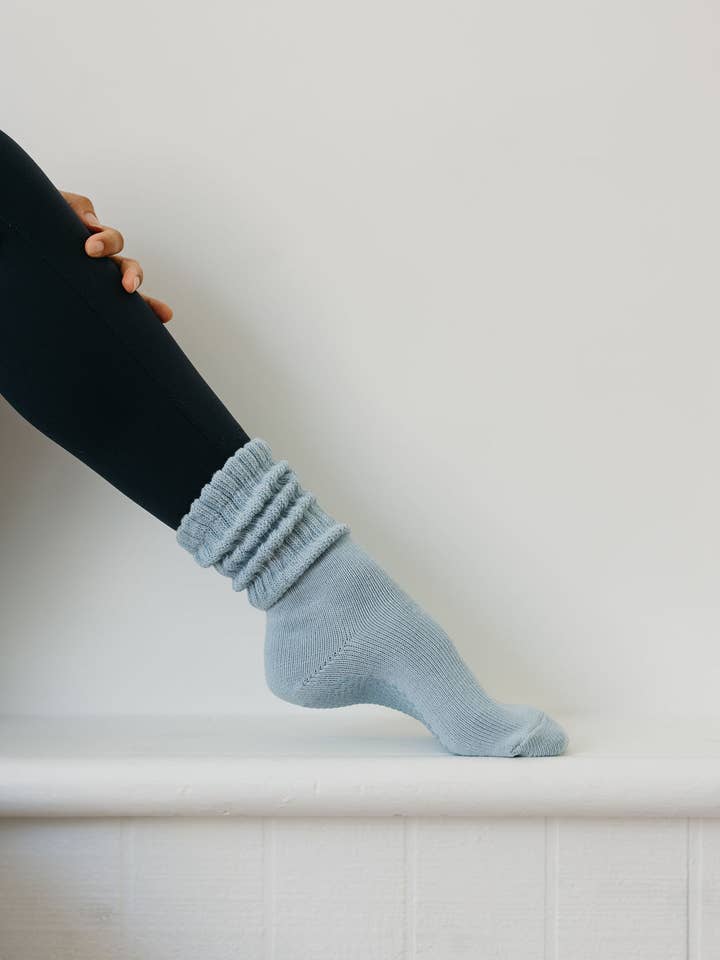 Lotties - Wholesale Socks - Women's - Slouchy grip socks - Soft Blue