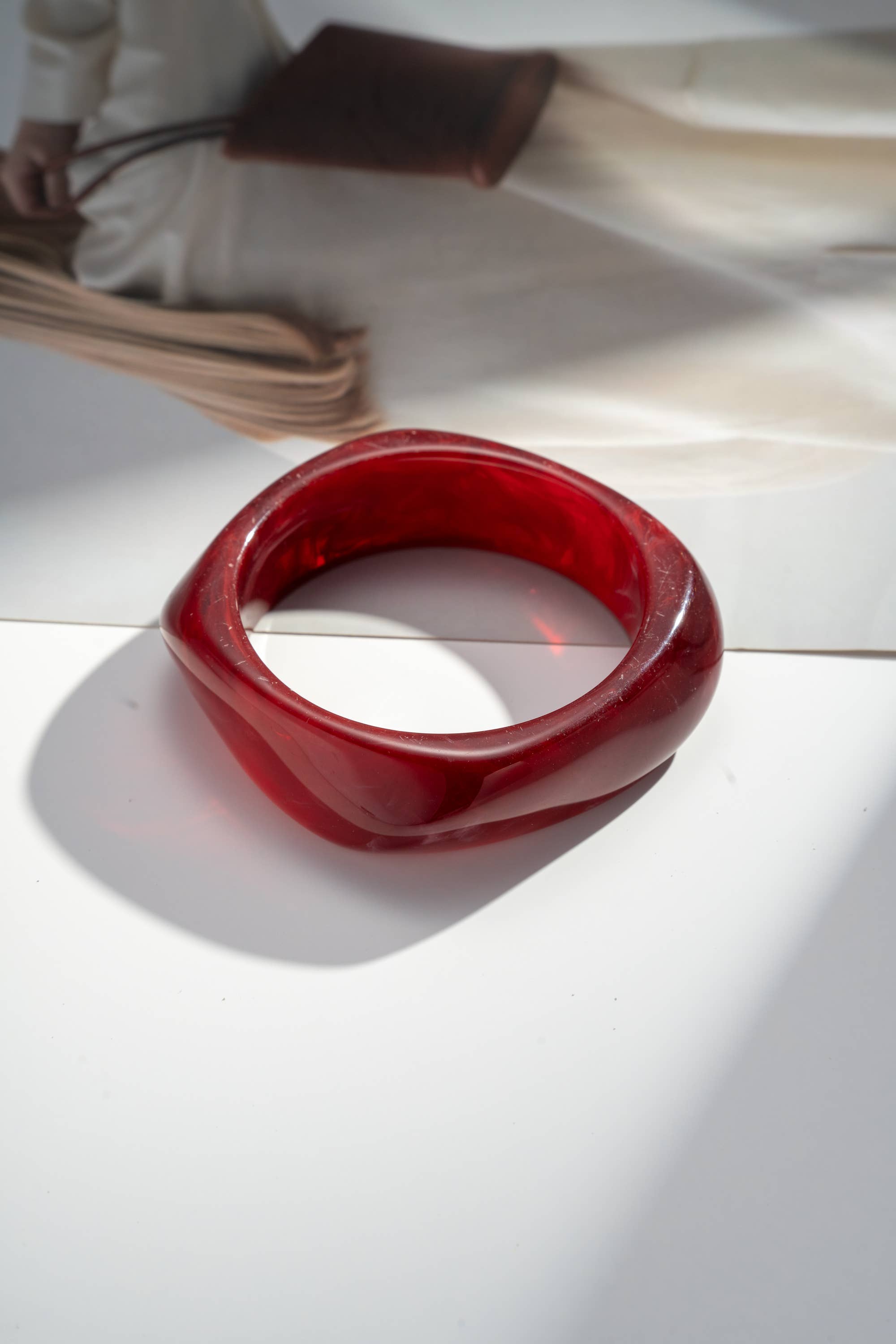 COSMOS - Wholesale Bangle Bracelet - Assorted resin bangle bracelets - Ecru burgundy green1