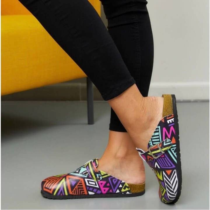 Sabots en cuir colorés de Boston pour la vente par UKS UNITED KNACK SYSTEM LTD