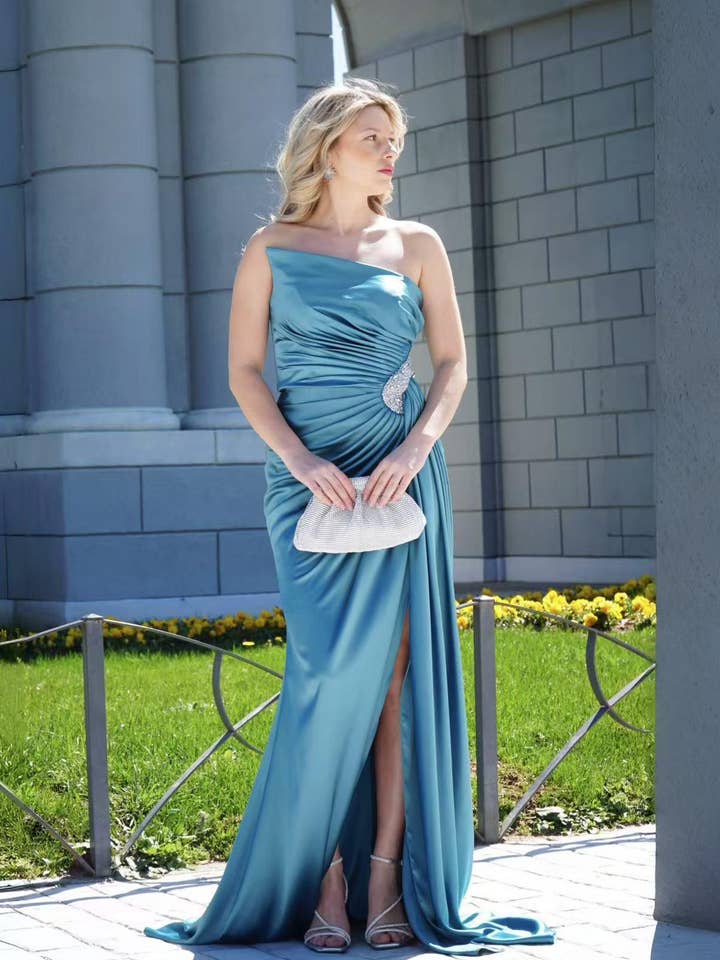 Long dress GP518 for wholesale by Invitadissimas