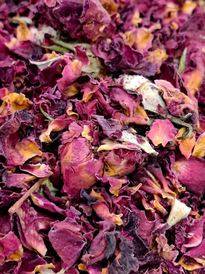 Rose Petals (Rosa gallica) 1kg for wholesale by CADUCEUS kruidenapotheek