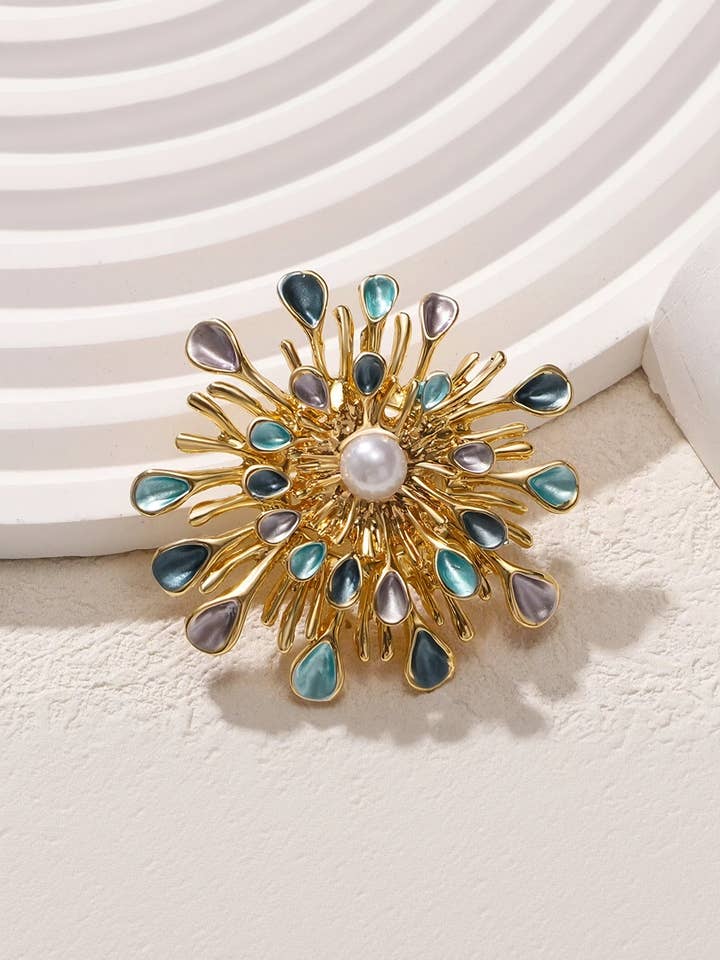 Broche magnétique en or Pearl Star Burst pour la vente par Arya Jewellery Wholesale