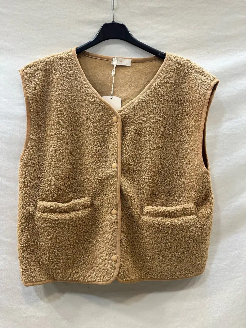 Mimi & Gogo - Wholesale Outerwear Vest - Women's - Plain Fleece Vest @3433_GiUniMoimoute2