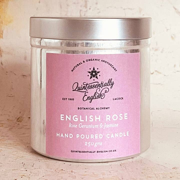 2. Vela en Lata Rosa Inglesa para venta al por mayor de Quintessentially English