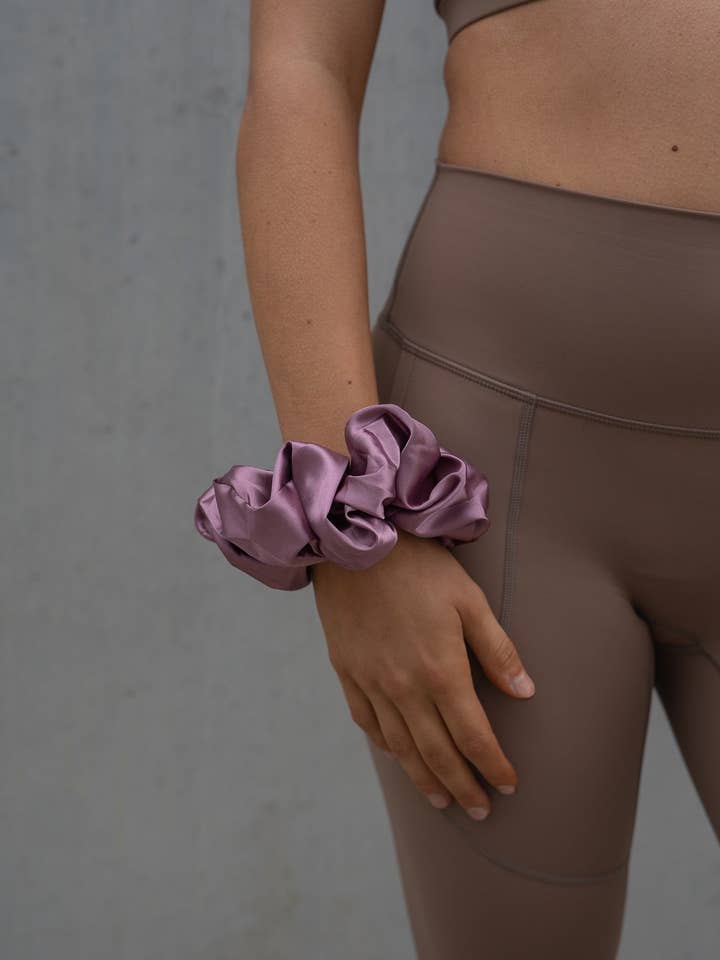 Scrunchie XXL | Viola per la vendita all'ingrosso da parte di Cheeki Collection