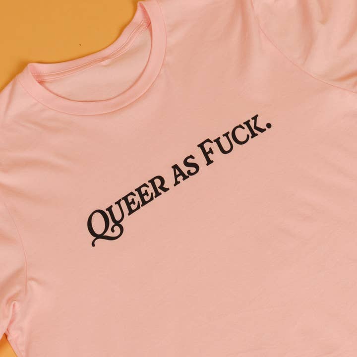 Queer As Fuck Unisex T-shirt för wholesale av Gay Pride Apparel