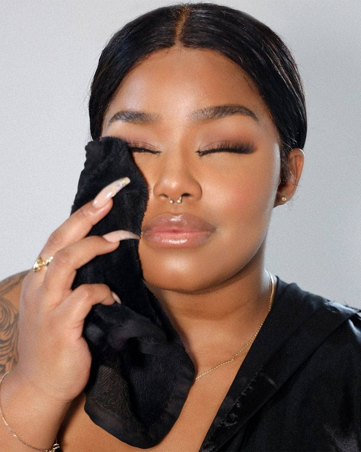 The Original MakeUp Eraser – Engroshandel Makeupfjerner – Elegant Sort Makeup-viskelæder PRO 5