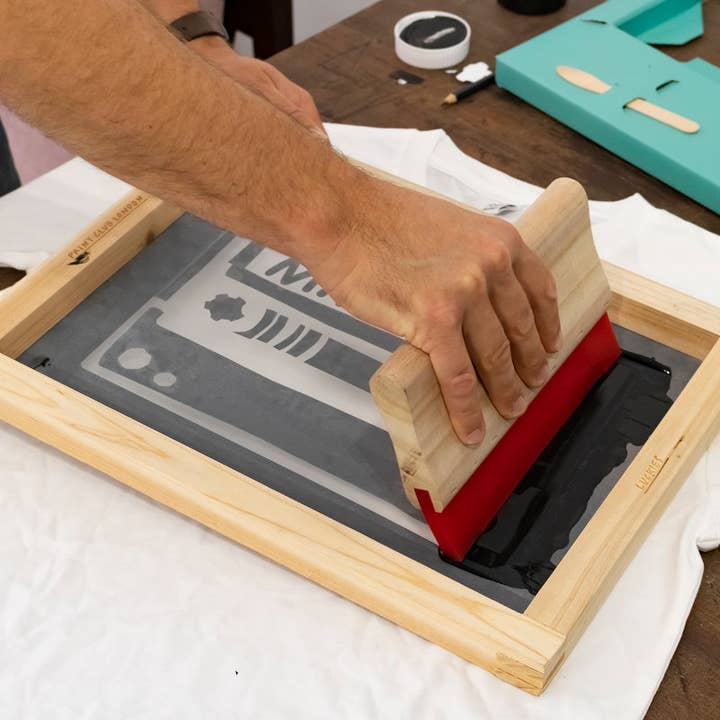 SUCK UK Ltd - USA - Wholesale DIY Craft Kit - Print Club x Luckies - Screen Printing Kit6