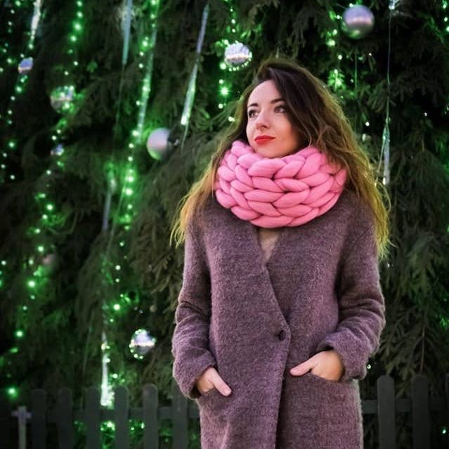 woolexperts - Wholesale Scarf - Women's - Chunky Knit Merino Wool Infinity Scarf with Hood Handmade #56