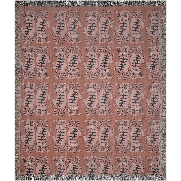 TaylorBassam - Wholesale Throw Blanket - Pink Groovy Tiger Pattern Woven Cotton Throw Blankets2