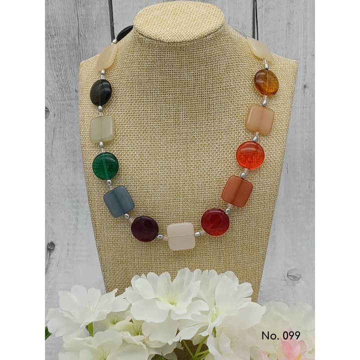 perleperle - Wholesale Beaded/pearl necklace - Necklace glass beads, in rectangular shape with acrylic squares, Solea2