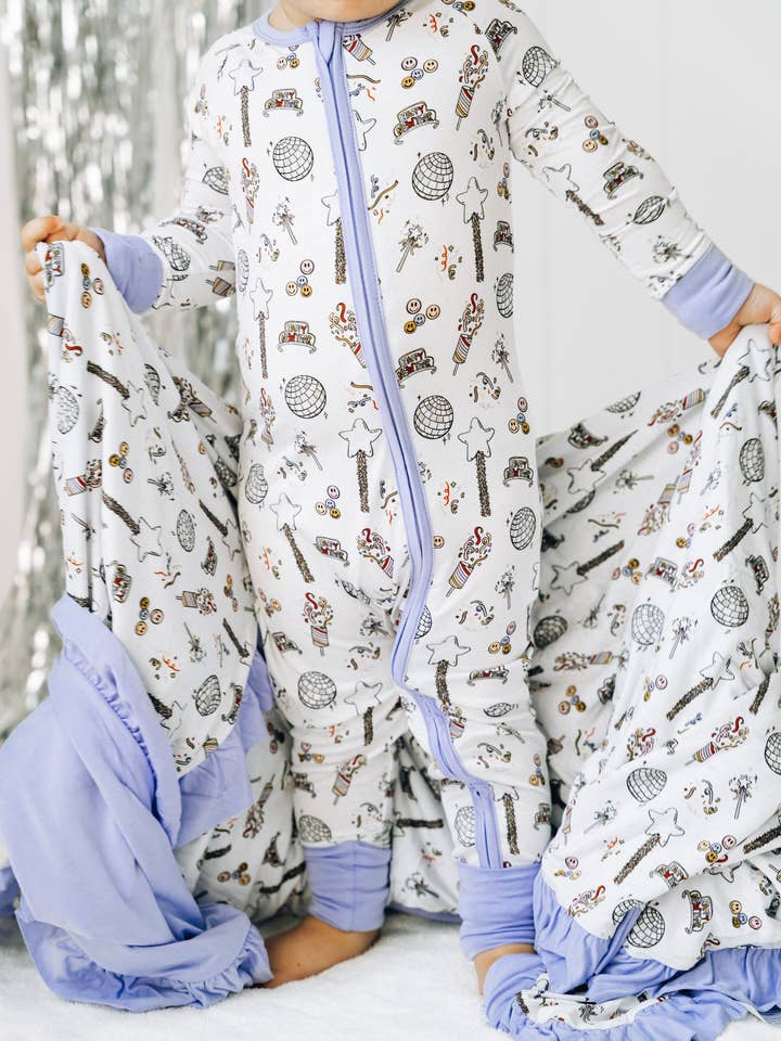 Dream Big Little Co. - Wholesale Bedding Blanket - Kids & Baby - MIDNIGHT MAGIC DREAM RUFFLE BLANKET5