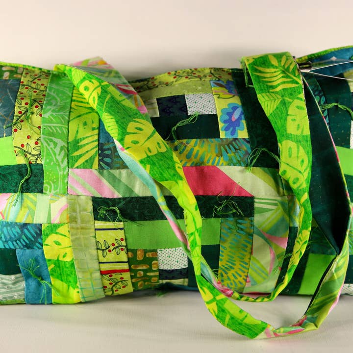 Atizan Goods by PeaceQuilts - Wholesale Tote Bag - Women's - 'Kwilt Fou' Quilted Petite Tote3