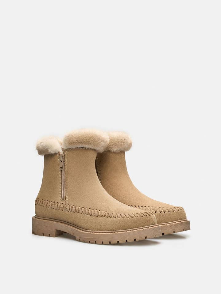 Jelavu Jenny Bottes pour la vente par Future Brands Group