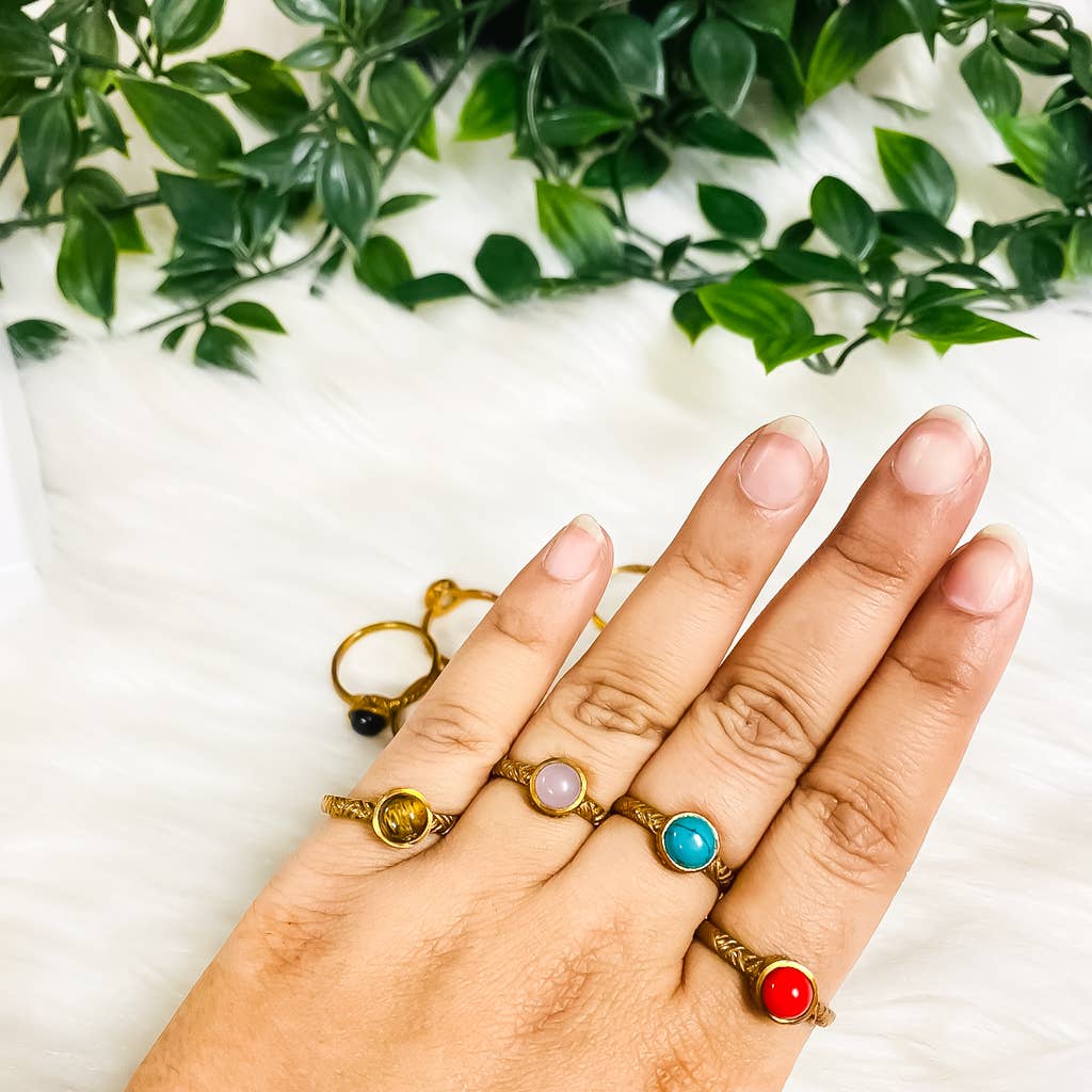 Karma Nepal Crafts - Venta al por mayor Anillos grandes/de cóctel - Anillos apilables estilo boho bañados en oro, juego de 100 piezas ($2,25 cada uno)10