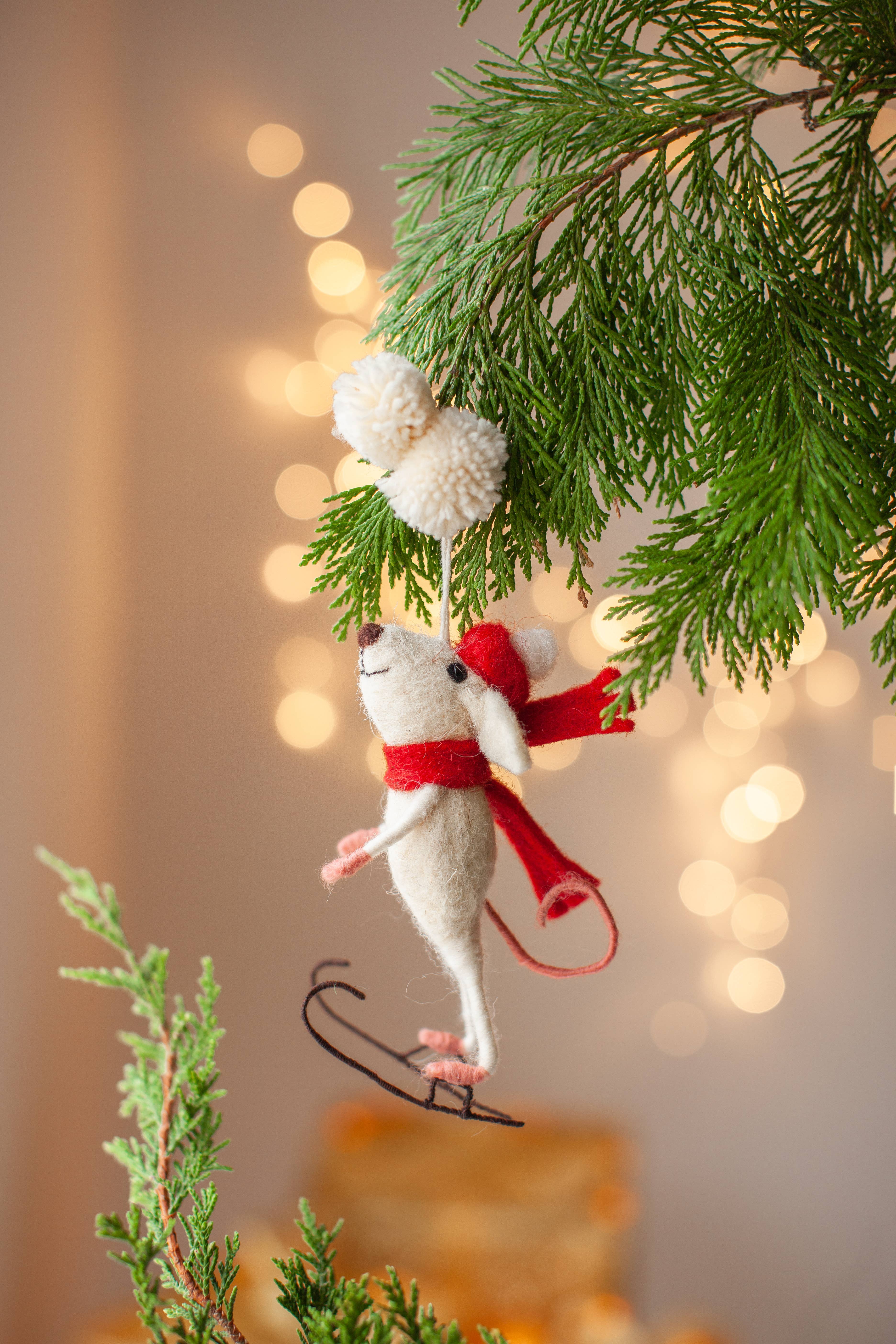 Sew Heart Felt – wholesale Christmas decoration – Skater Mouse Christmas Decoration1