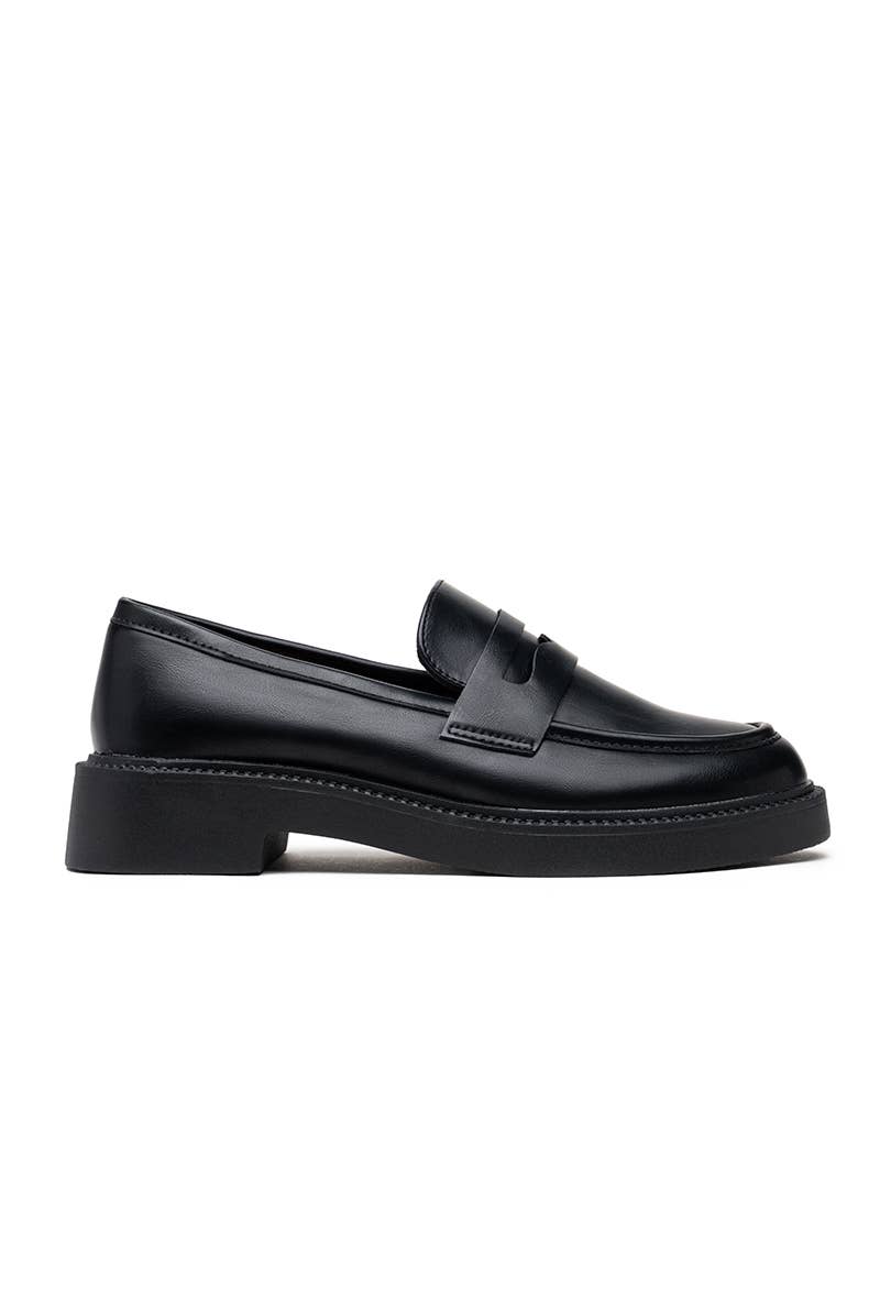 LADY GLORY - Wholesale Loafers - Women's - Sleek platform sole loafers – Minimal & modern look11