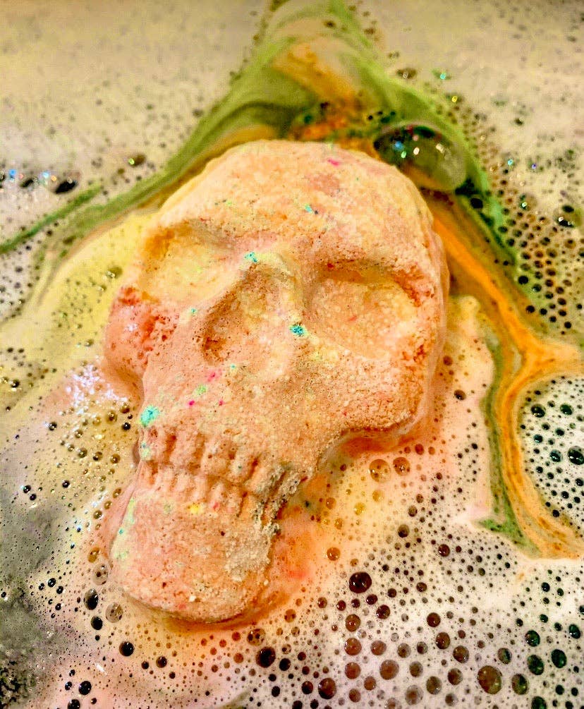 Man on the Moon Mystics - Wholesale Bath Bomb/Fizz - Rainbow Skull Bath Bomb5
