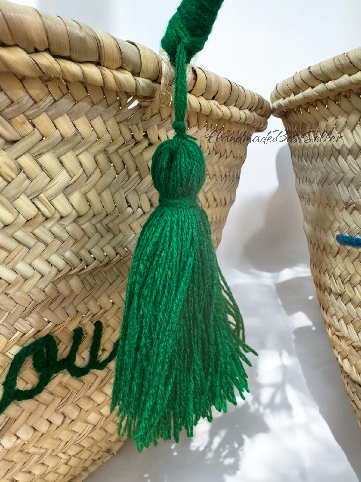 HandmadeBestSeller - Vente Paniers - Panier personnalisé brodé à la main avec pompons3