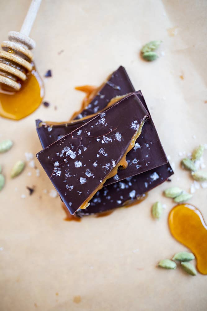 Wildwood Chocolate - Wholesale Chocolate bar - Cardamom and Honey Caramel with Sea Salt3