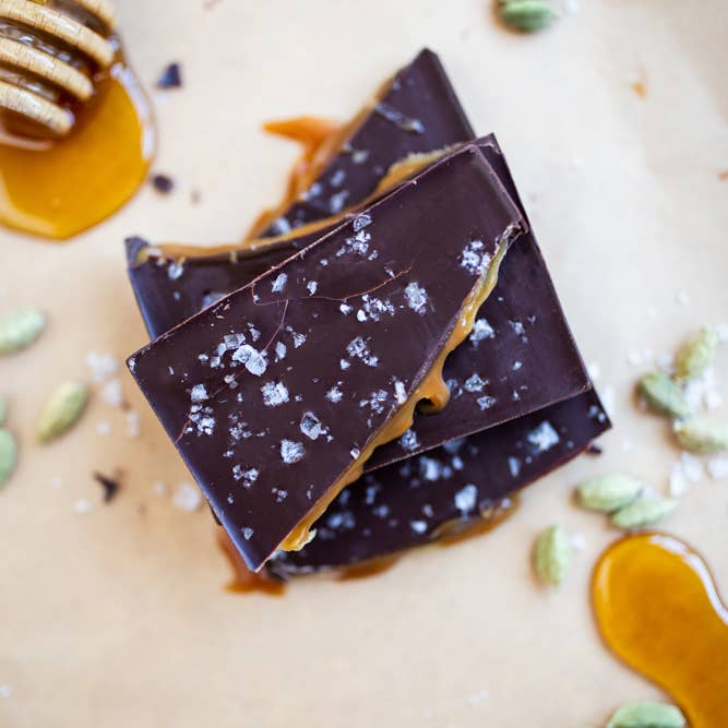 Wildwood Chocolate - Wholesale Chocolate Bar - Cardamom and Honey Caramel with Sea Salt3