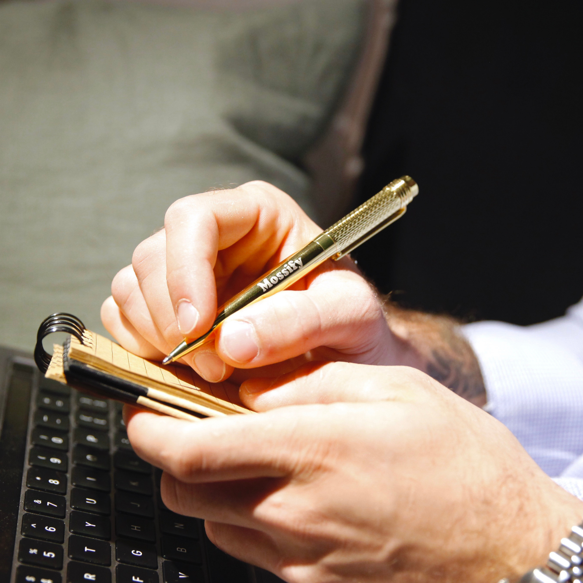 Mossify – Großhandel Stift – Hochwertiger Goldstift — Klassischer Kugelschreiber für den Alltag — Premium6