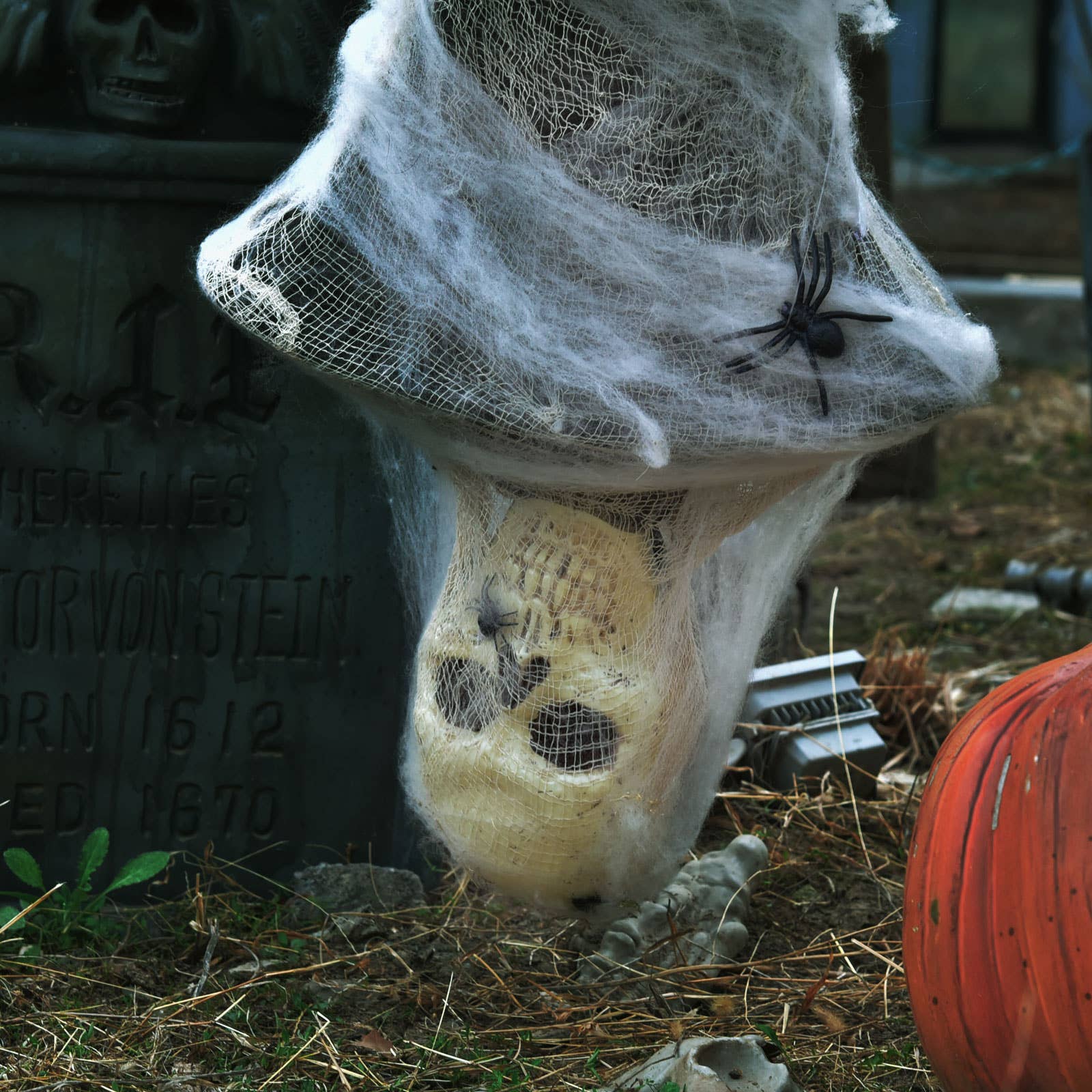 Fun Little Toys - Vendita all'ingrosso Ornamenti/decorazioni per esterni - Decorazione Halloween Fantasma Avvolto di 155 cm con Suono2