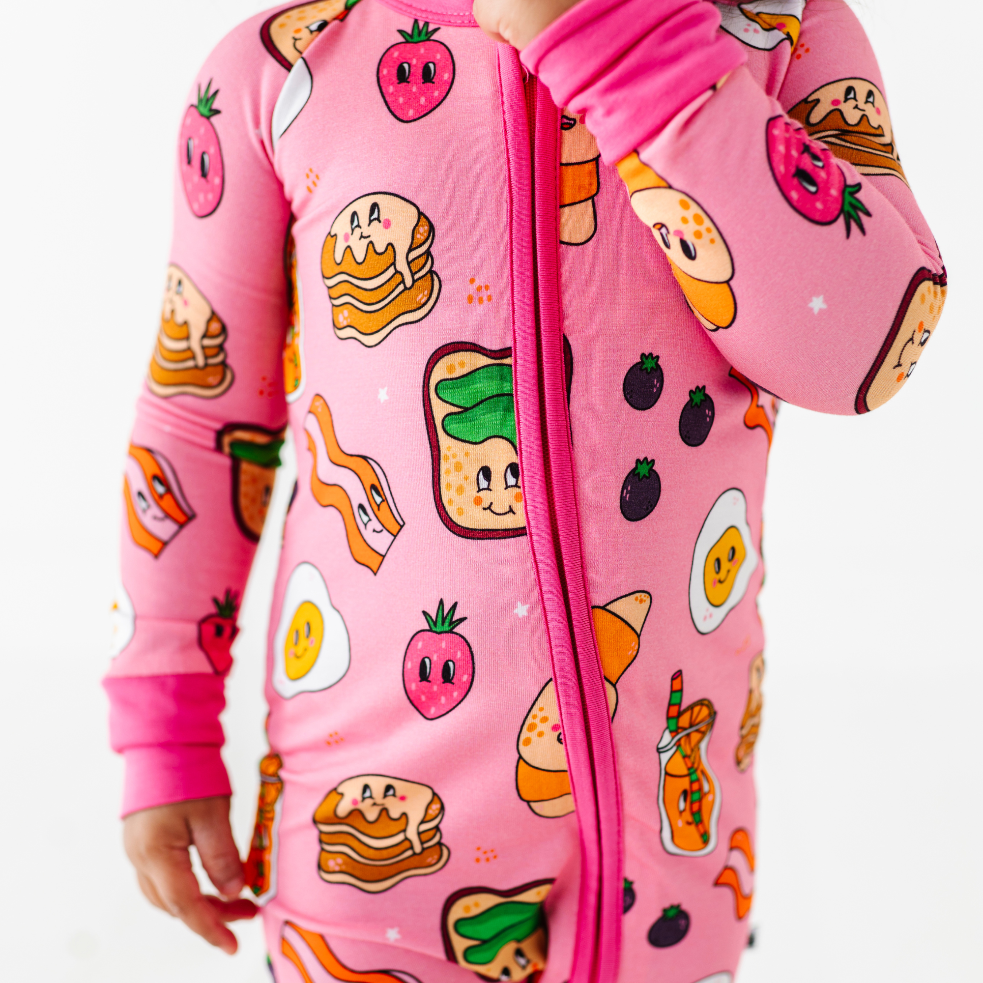 Kiki + Lulu – wholesale Jumpsuit – Baby – Pink Breakfast Convertible Footie1