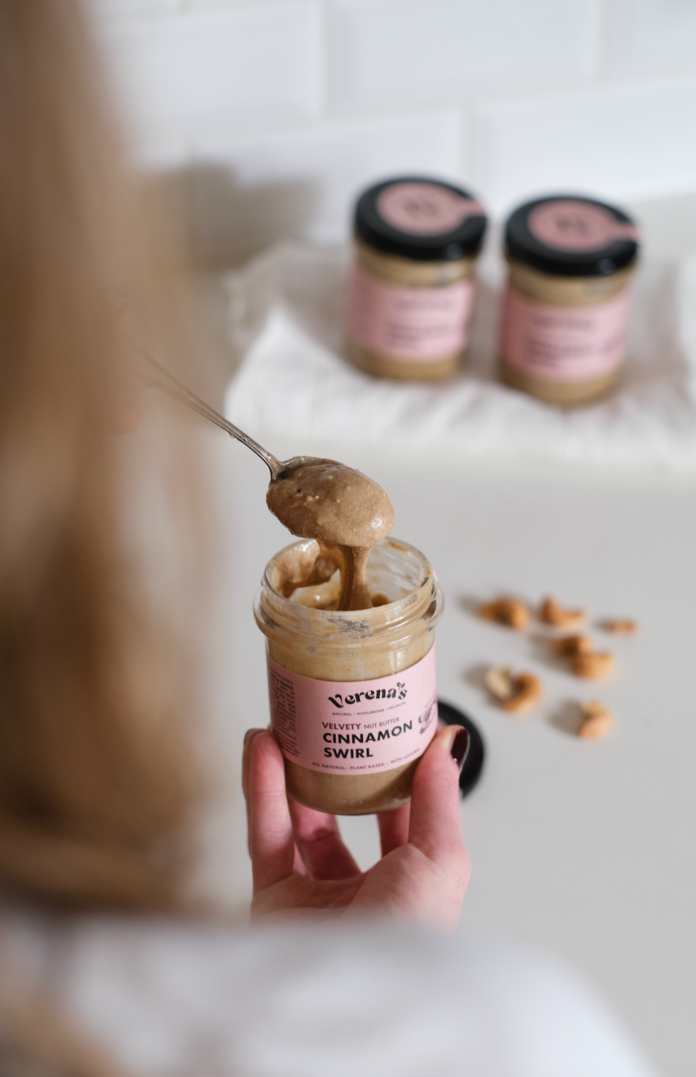 Verenas Kitchen LTD – Großhandel Nussbutter – Verena's Kitchen LTD Zimt-Butteraufstrich mit Lucuma2