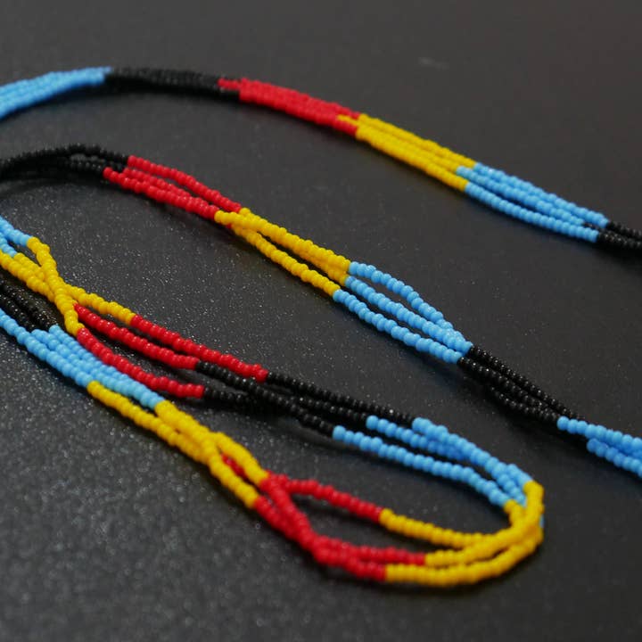 KANGURAH - Wholesale Pendant/charm necklace - Native American Style Beaded Bear Paw medallions (Black)7