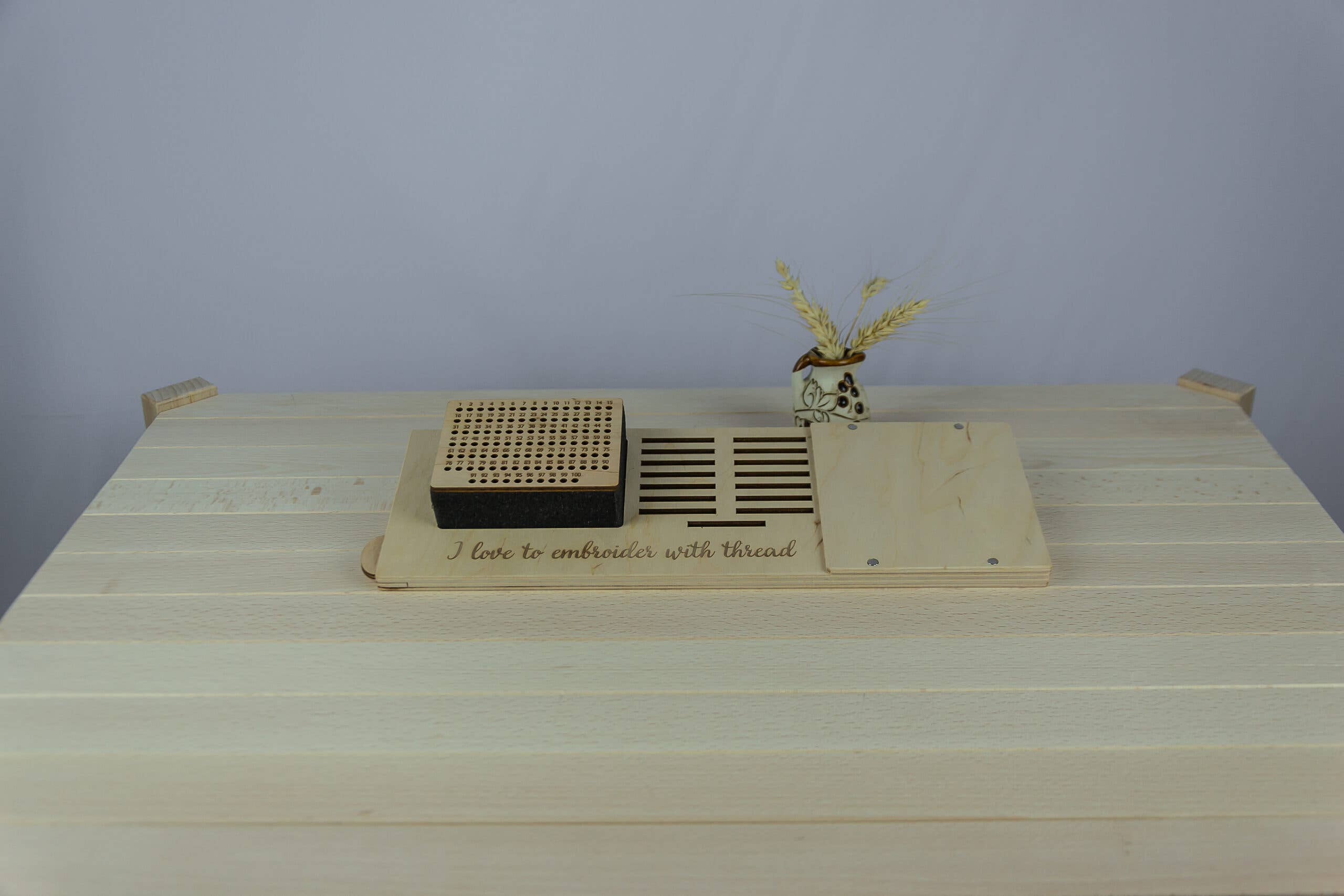 Embroidery craft - Venta al por mayor Material para bordado/punto de cruz - Soporte para bobinas/carretes con imán para agujas 15 ranuras5