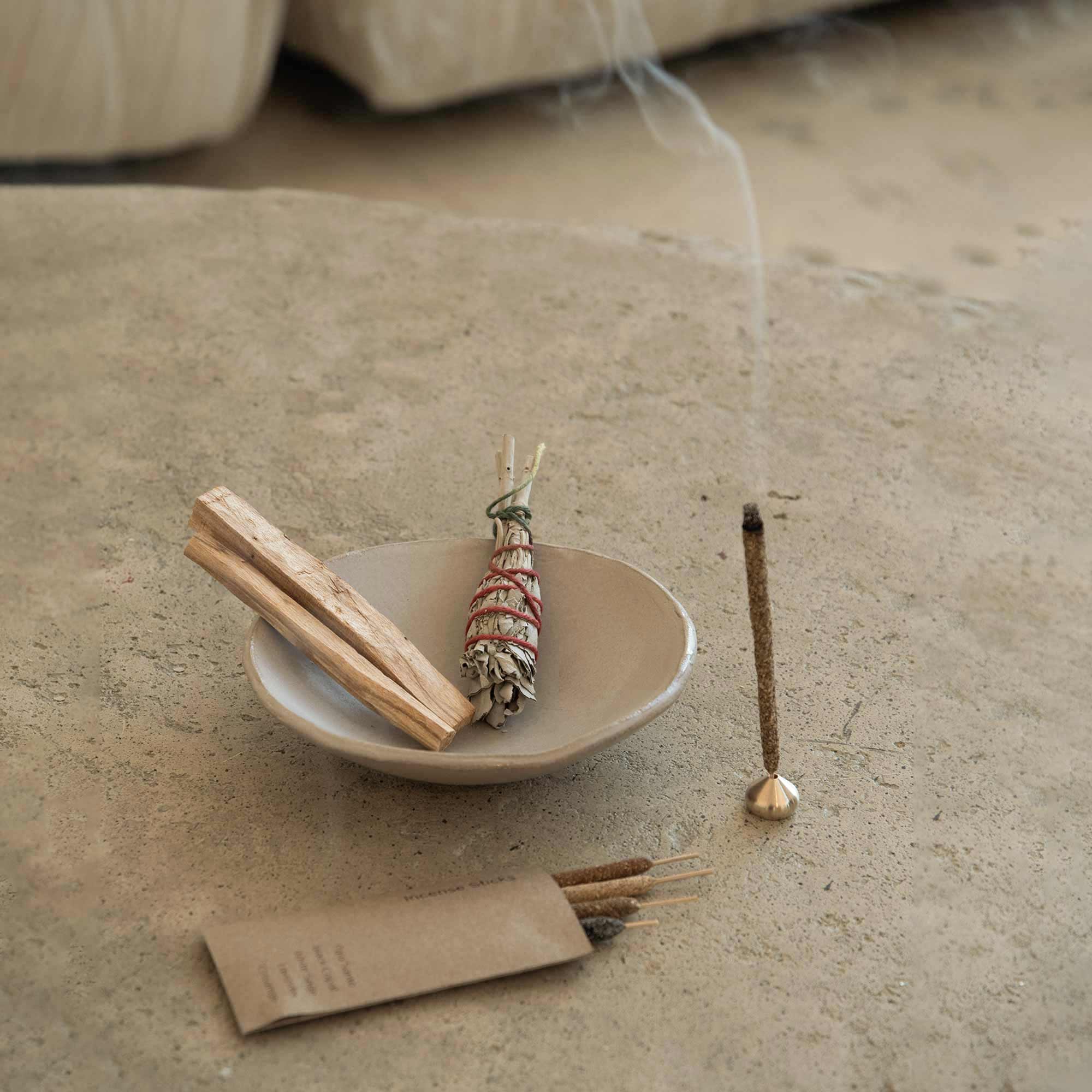 Cedar and Myrrh - Vendita all'ingrosso Attrezzatura per meditazione - Kit di esempi Burning Ritual4