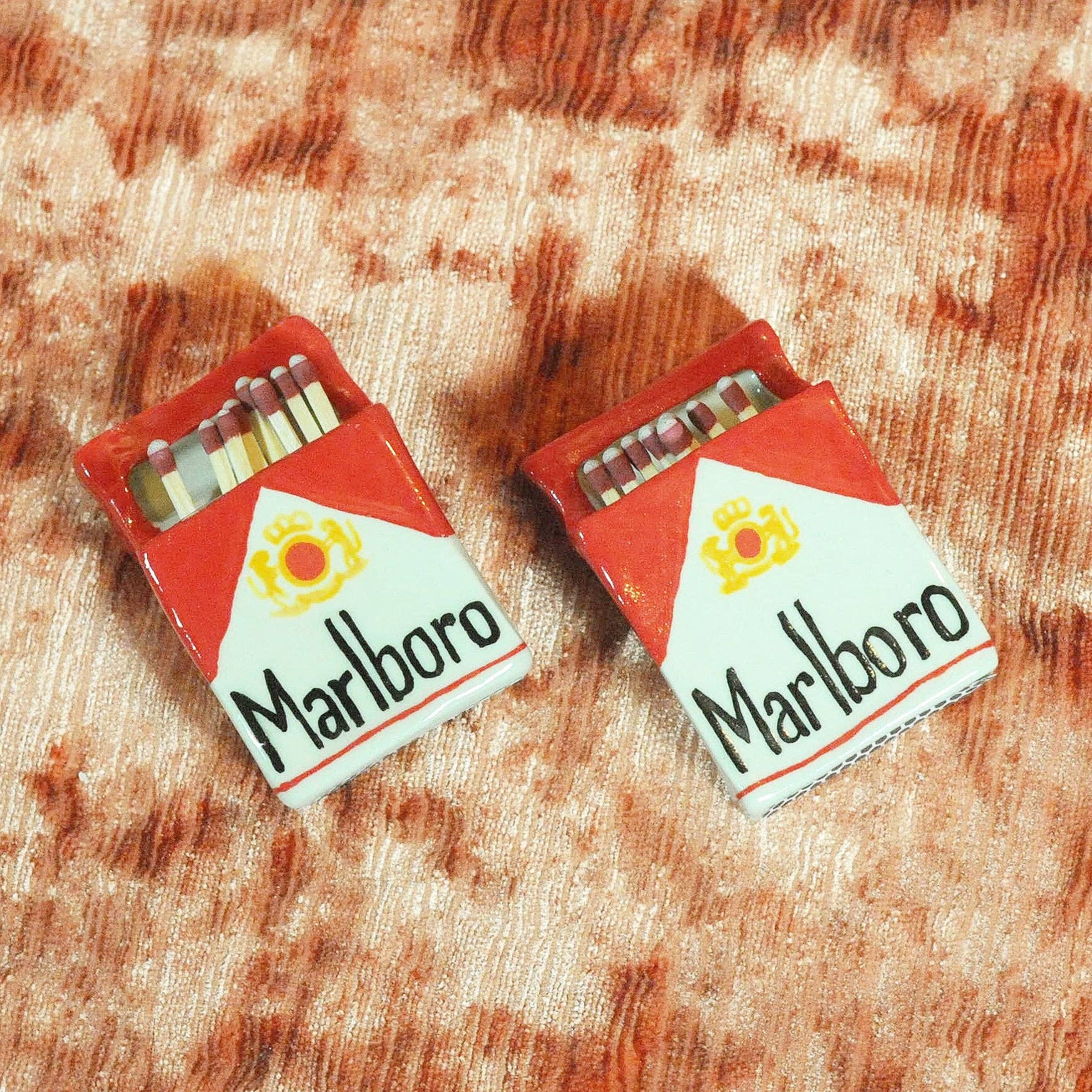 Rosehound Apparel - Wholesale Match Holder - Ceramic Matchbox -  Marlboro Reds 0