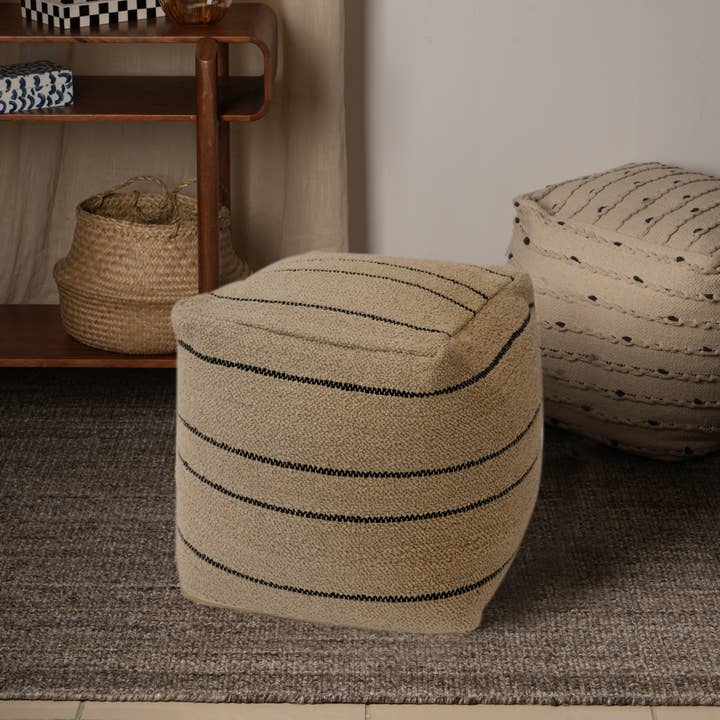 Beige Pouf en tissage artisanal, 18 « x 18" en vente sur Faire