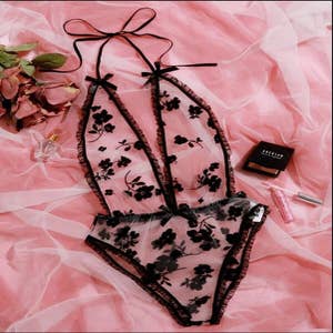 Wholesale sexy lingerie pack For An Irresistible Look 