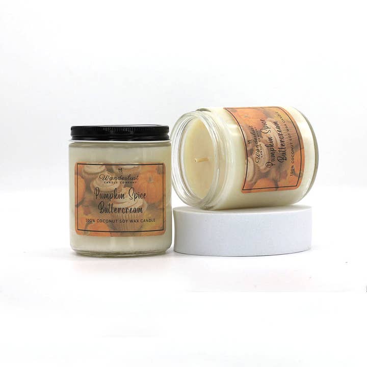 Bougie à la cire de soja parfumée à la crème au beurre et épices de citrouille pour la vente par Wanderlust Candle Company