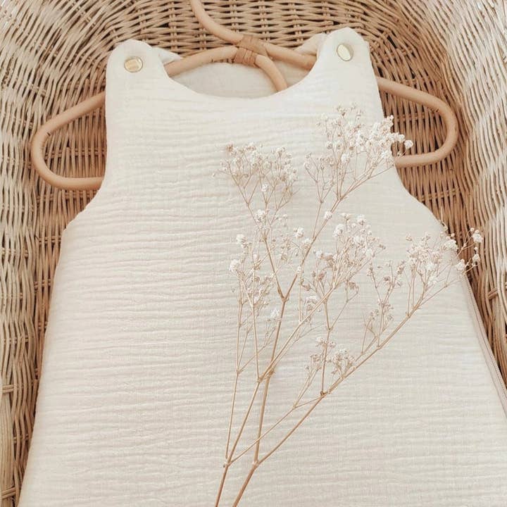 Sovepose 0-3 måneder i ecru økologisk bomuld dobbelt gasbind for engroshandel hos Les p'tites Merveilles de Bérénice