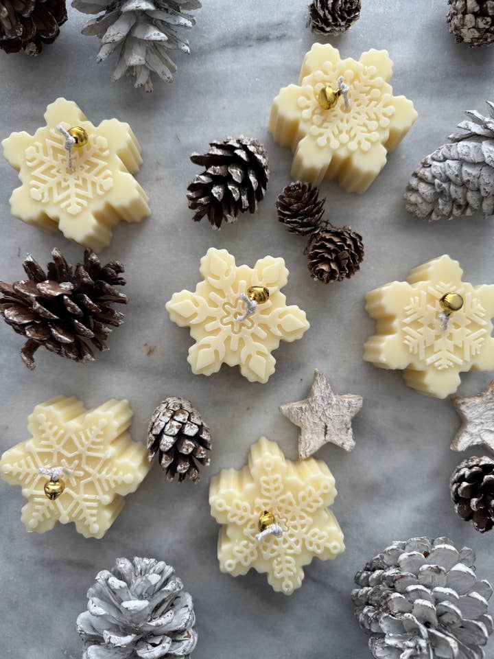 Snowflake Candle for wholesale by Lulu Harris Candles