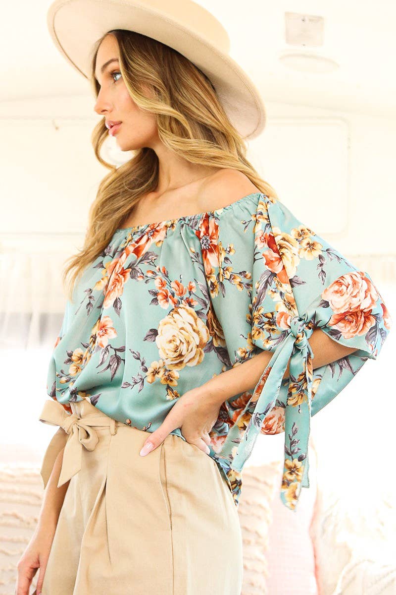 Vine & Love – Engroshandel Bluse - Dame – Blomstret Satinbluse med Bare Skuldre Top VT813085