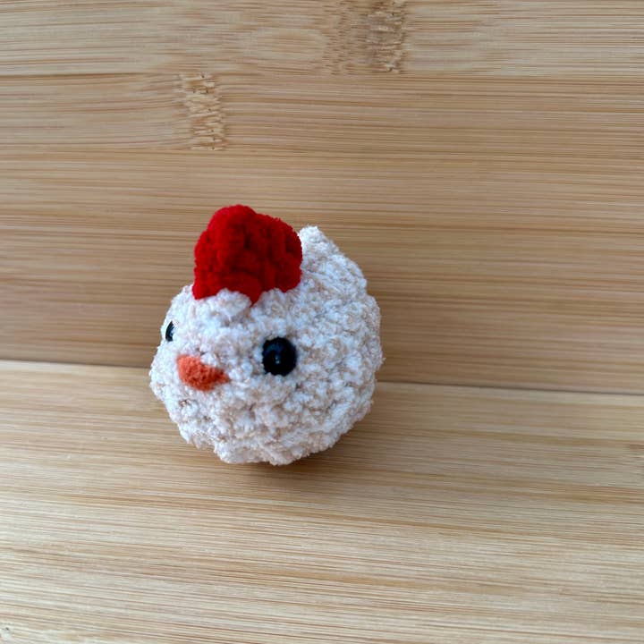 Cool Beanz Crochet - Wholesale Decorative Tabletop Object - Tiny Pocket Pet Crochet Chicken - Cream Speckle0