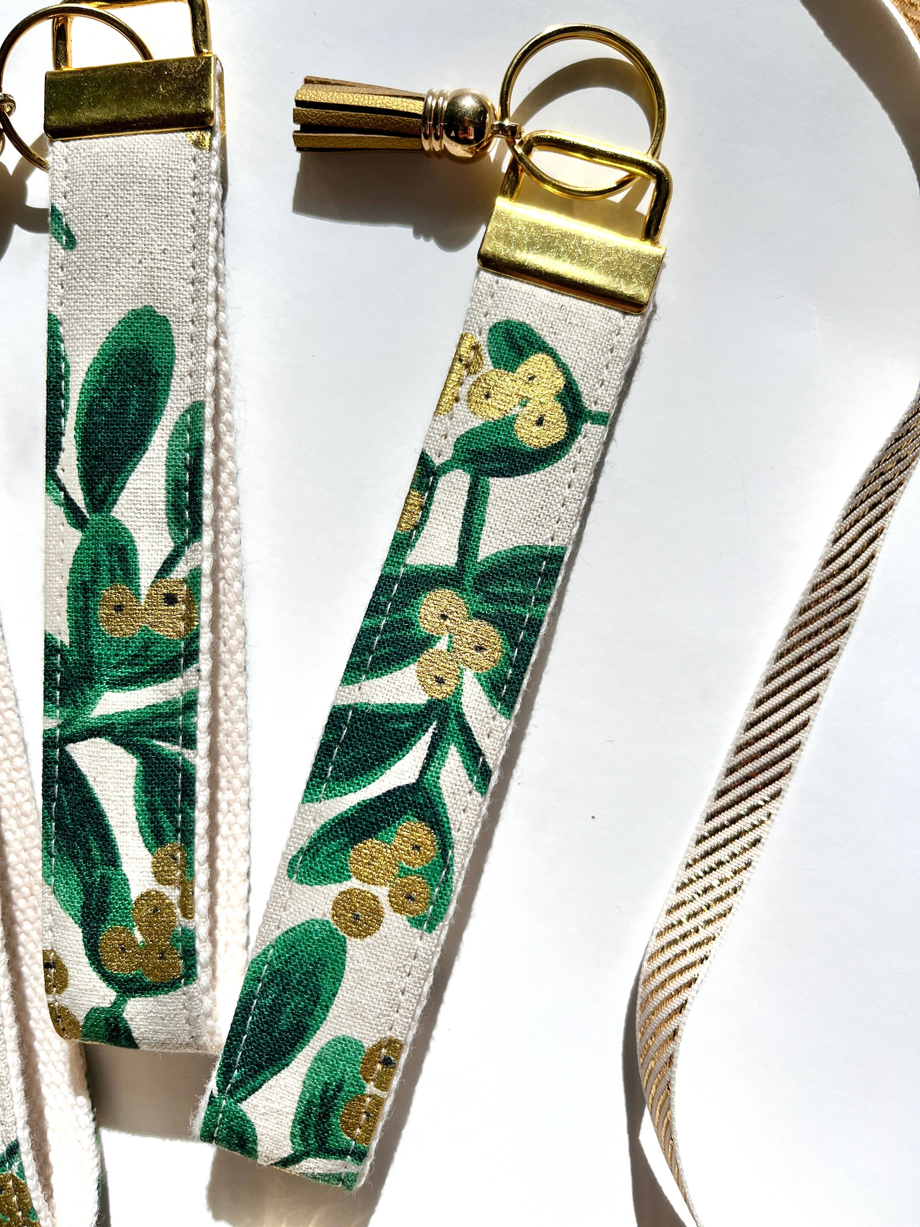 Westmoreland Place - Wholesale Keychain - Women's - Limited Winter Edition - Greenery & Gold Key Fob Wristlet7