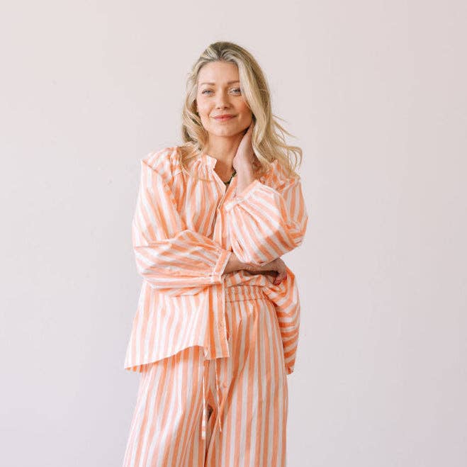 Sunshine Tienda - Wholesale Button Down Shirt - Women's - Pink Daydreamer Lucia Top2